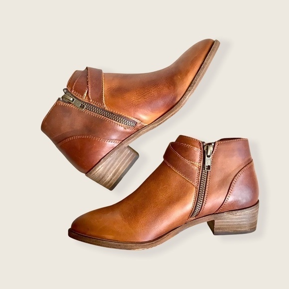 Frye Ray Cognac Leather Belt Western Ankle Bootie - Picture 13 of 15